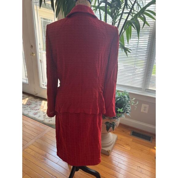 ST JOHN COLLECTION RED KNIT SUIT SIZE 12/14 (JO100 - Picture 6 of 10